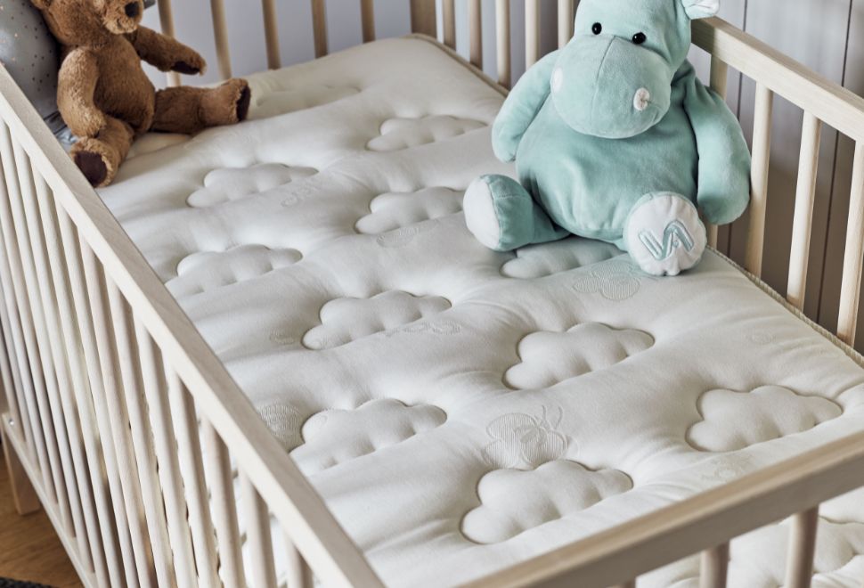 Matelas en mousse ou ressorts pour bébé: que choisir?